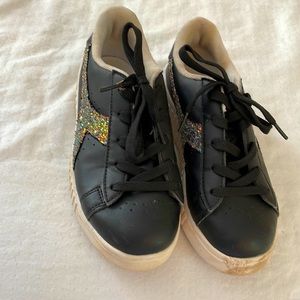 Girls leather sneakers